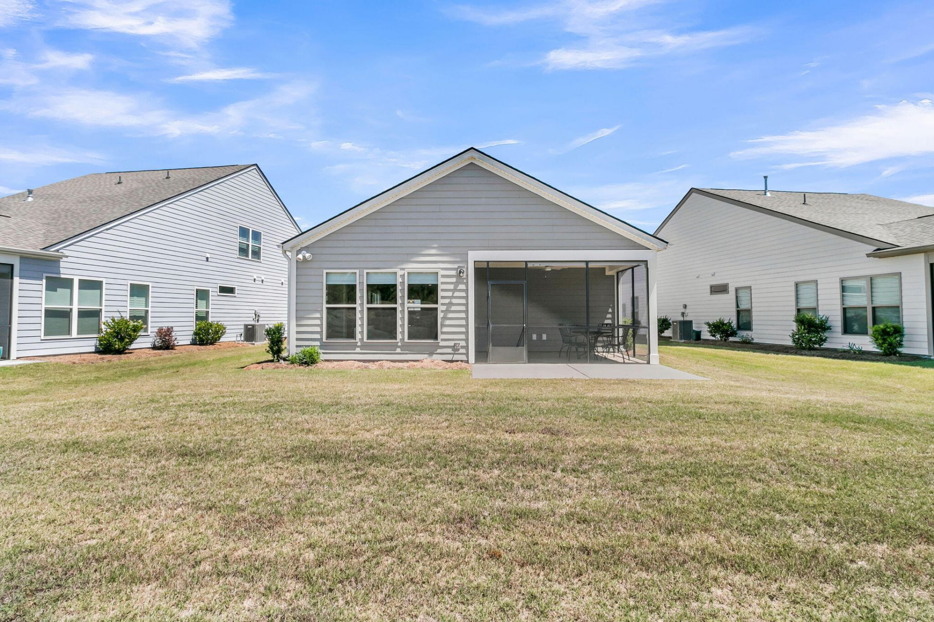613 Daffodil Court Photo 34