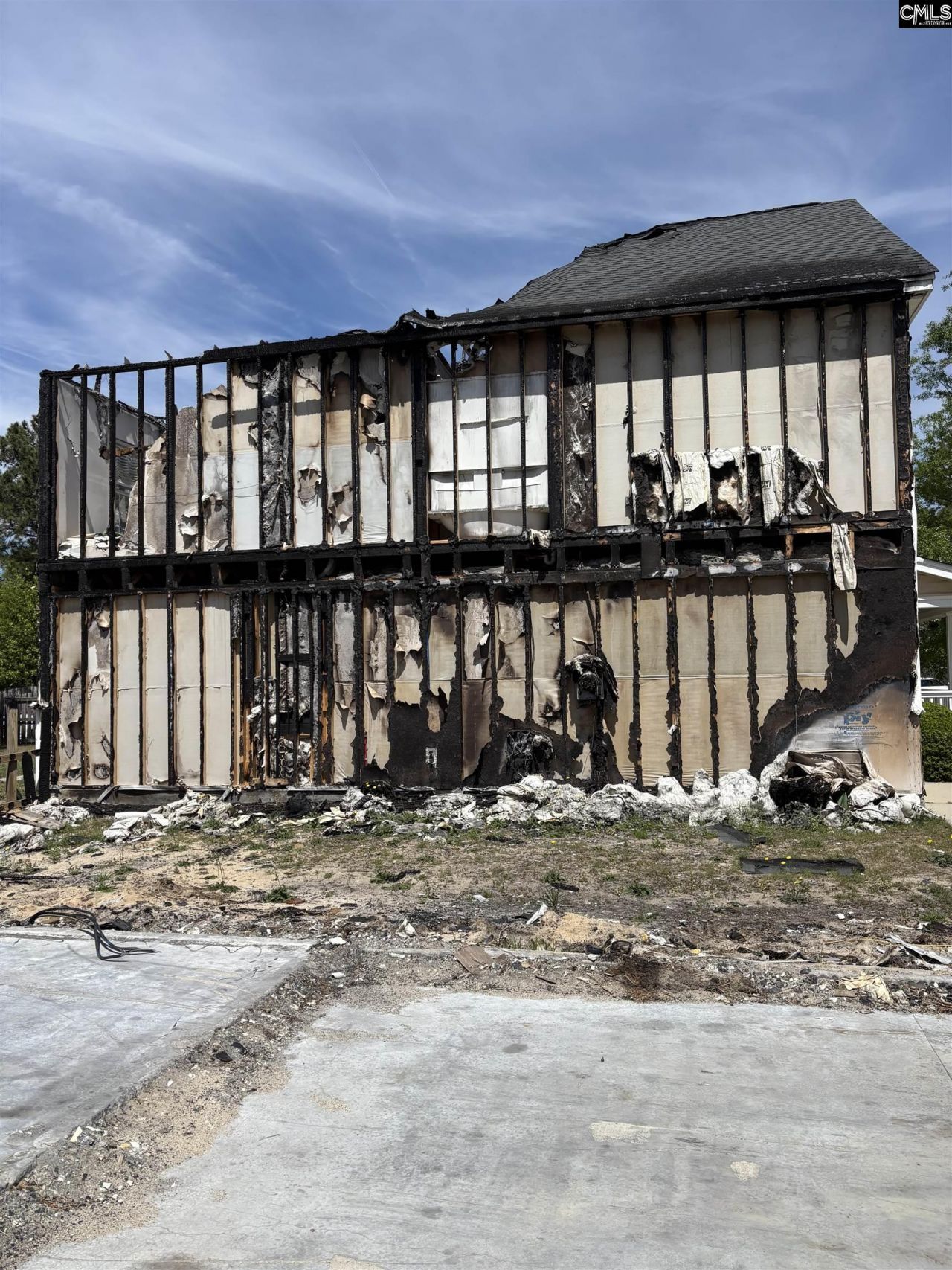300 Glen Knoll Drive  Photo 4