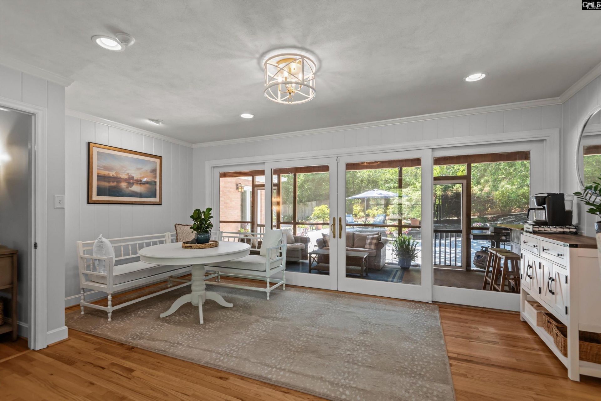 11 Lakecrest Drive  Photo 8