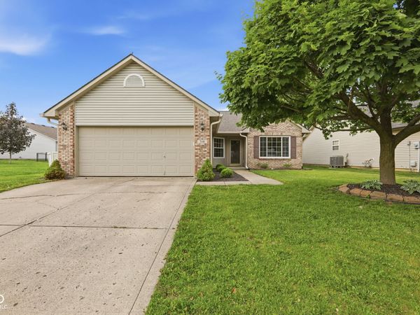 7141 Bracken Lane , Indianapolis, IN 46239