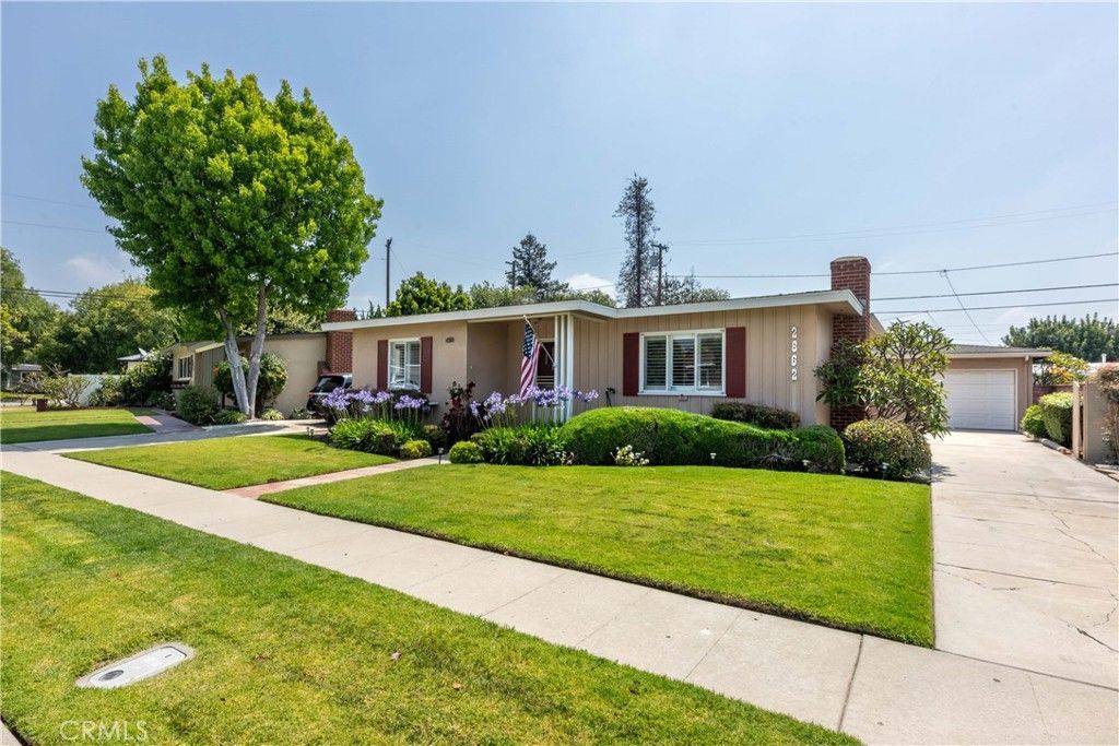 2862 Albury Ave, Long Beach, CA 90815 Main Photo