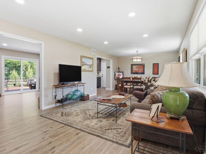 736 Wards Corner, Loveland, OH 45140 Photo 5