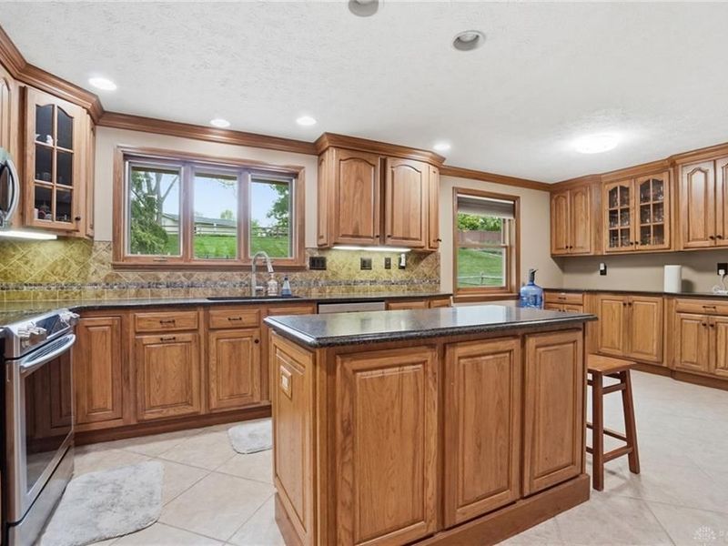 7880 John Elwood Drive, Centerville, OH 45459 Photo 18