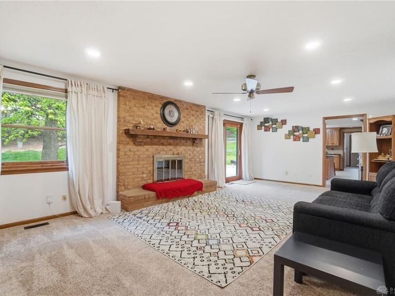7880 John Elwood Drive, Centerville, OH 45459 Photo 9