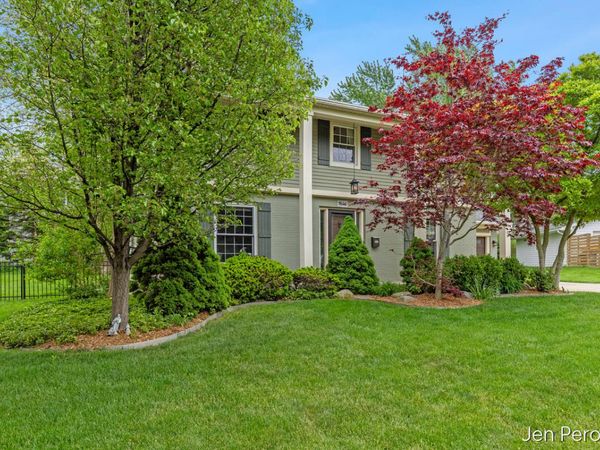 1646 Laurel Avenue SE, Grand Rapids, MI 49506