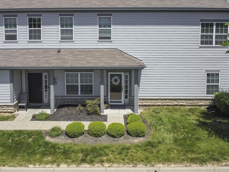 5923 Bluestone Way, Lewis Center, OH 43035 Photo 2
