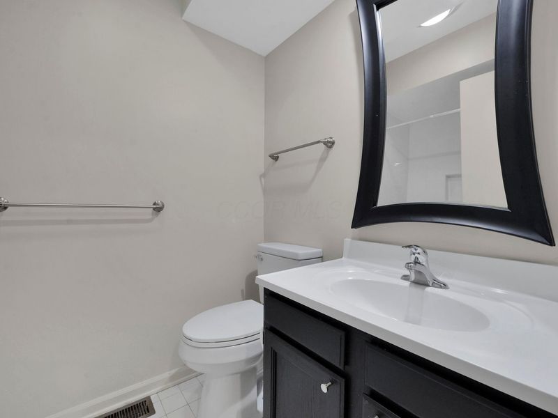 1627 Coppertree Road, Columbus, OH 43232 Photo 22