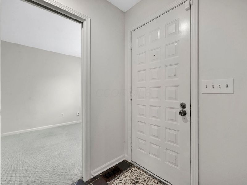 1627 Coppertree Road, Columbus, OH 43232 Photo 6
