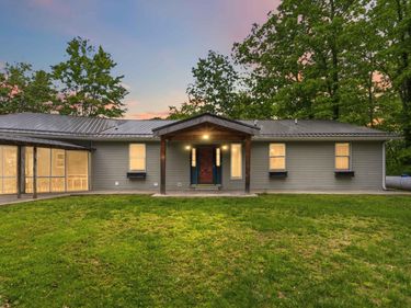 1597 Fisherman Cove Road, London, KY 40741