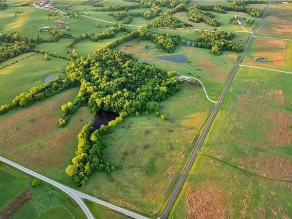 000 A Highway, Spickard, MO 64679