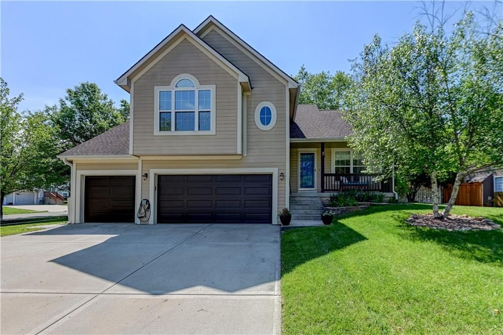 1750 Bridget Place, Liberty, MO 64068 Main Photo