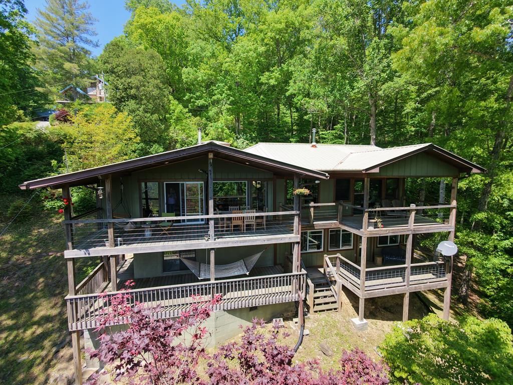 354 Deals Gap, Robbinsville, NC 28771 Main Photo