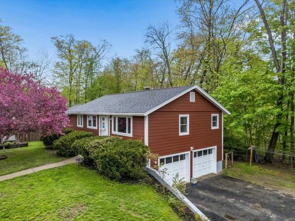 36 Oakwood Circle, Milford, NH 03055
