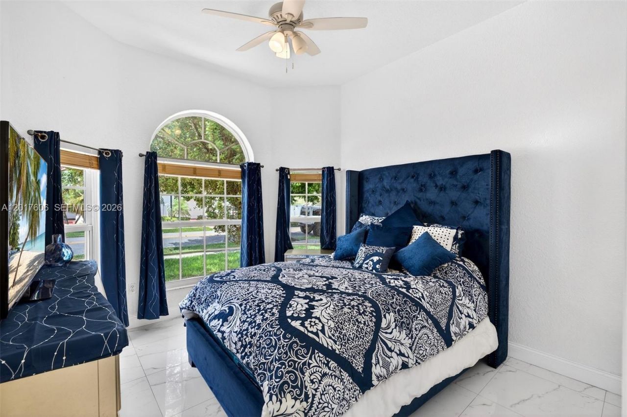 13337 SW 52nd St, Miramar, FL 33027 Photo