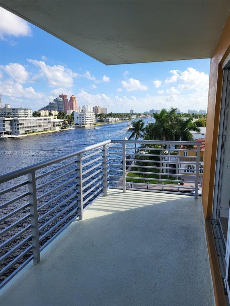 2900 NE 30th St , Unit H6, Fort Lauderdale, FL 33306 Photo