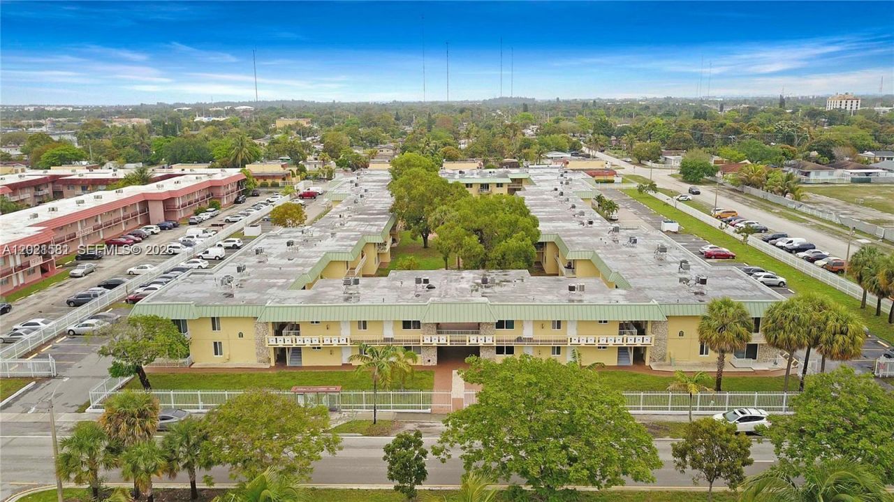 505 NW 177th St , Unit 126, Miami Gardens, FL 33169 Photo