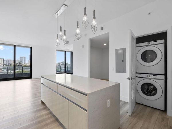 101 Diplomat Pkwy , Unit 410, Hallandale Beach, FL 33009