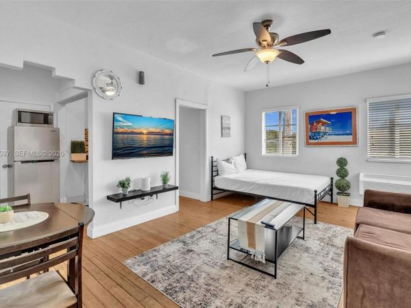 8415 Harding Ave, Unit 19, Miami Beach, FL 33141