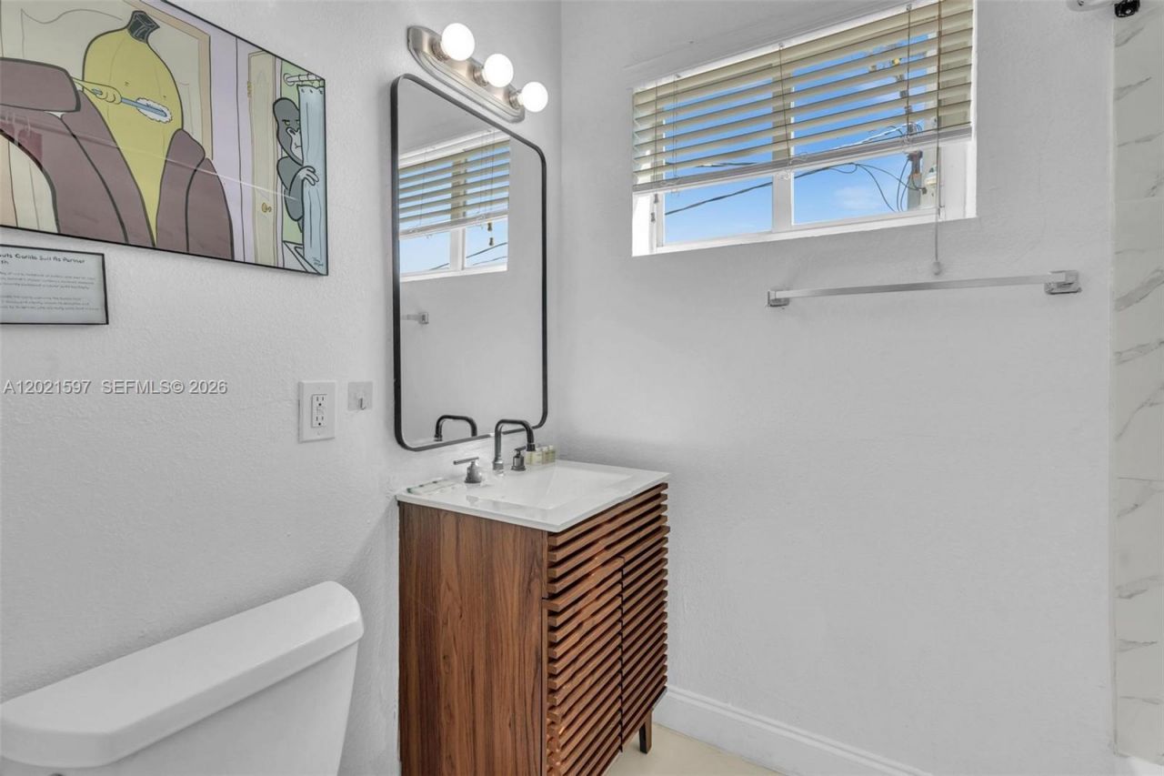 8415 Harding Ave, Unit 19, Miami Beach, FL 33141 Photo