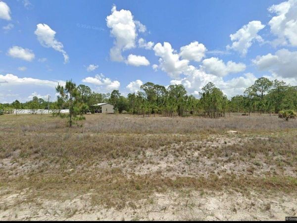 1540 Mcarthur Ave , Lehigh Acres, FL 33972