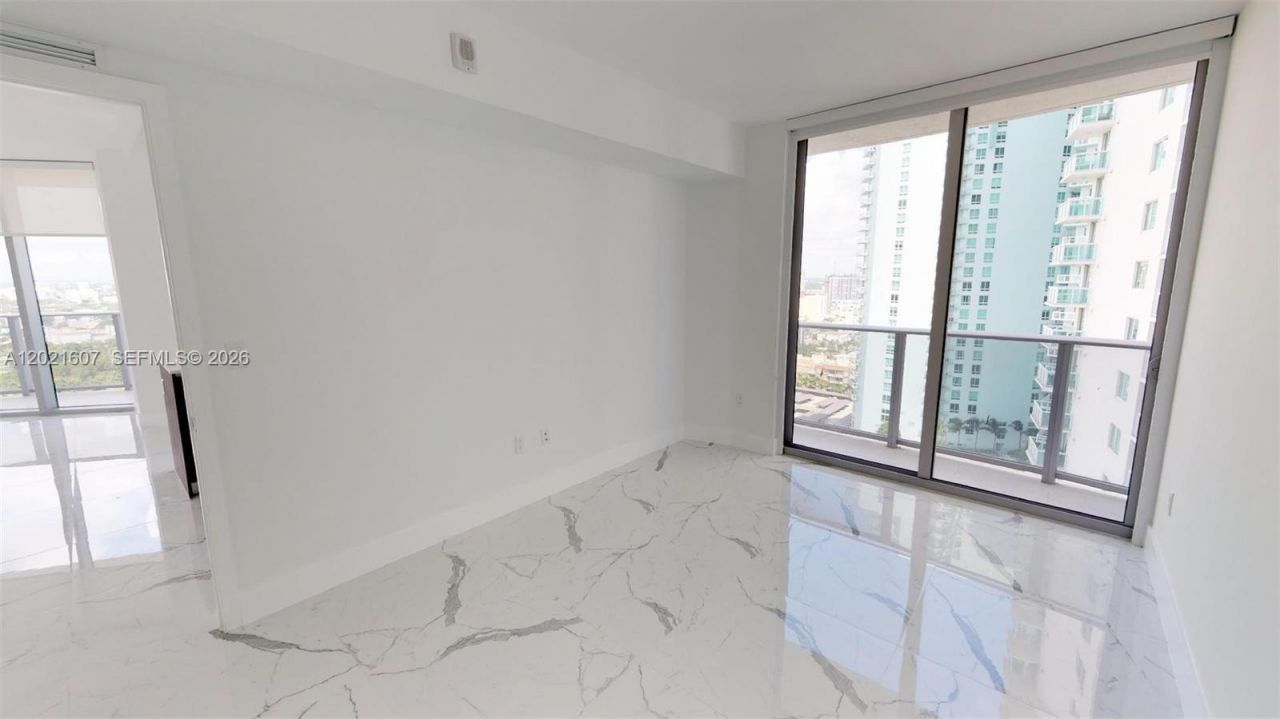 488 NE 18th St, Unit 2401, Miami, FL 33132 Photo