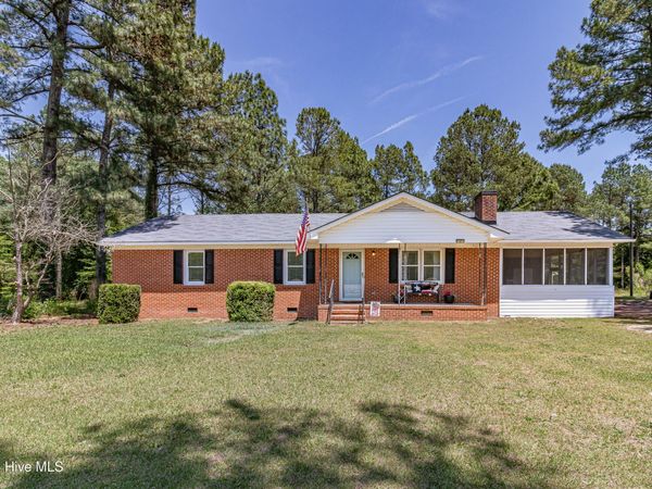 989 Garner Chapel Road , Mount Olive, NC 28365