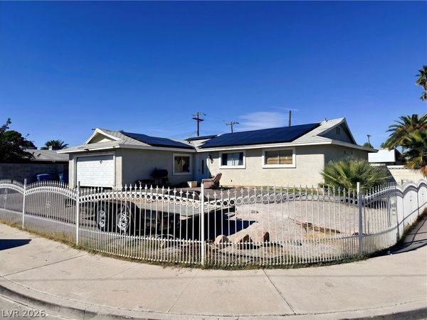 2116 La Harve Drive , Las Vegas, NV 89106