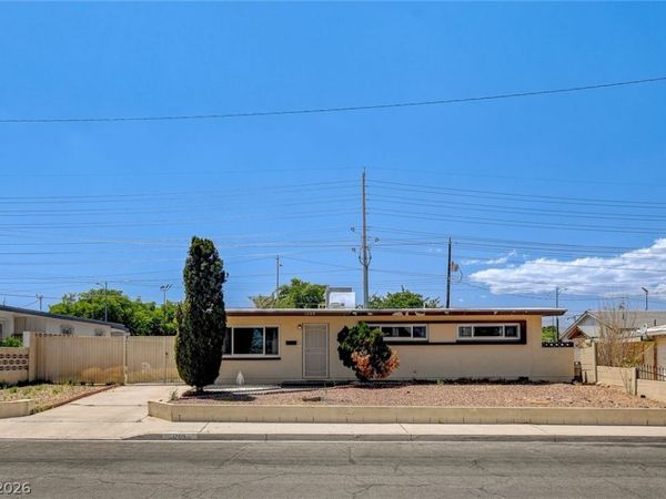 1209 Fay Boulevard, Las Vegas, NV 89108