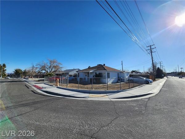1400 Joshua Way , Las Vegas, NV 89101