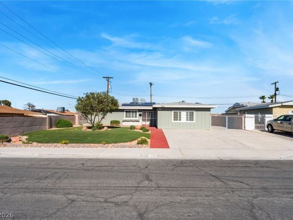 1205 Squires Street , Las Vegas, NV 89146