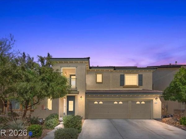 8224 Sawmill Falls Street, North Las Vegas, NV 89085