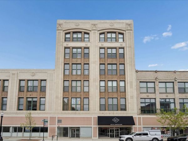 3151 N Lincoln Avenue , Unit 304, Chicago, IL 60657