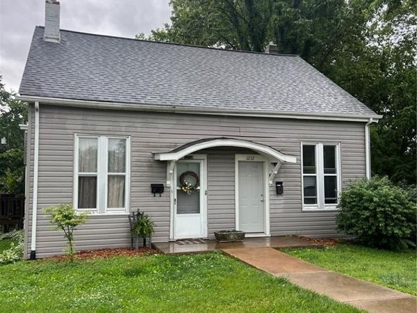 1214 Lebanon Avenue , Belleville, IL 62221