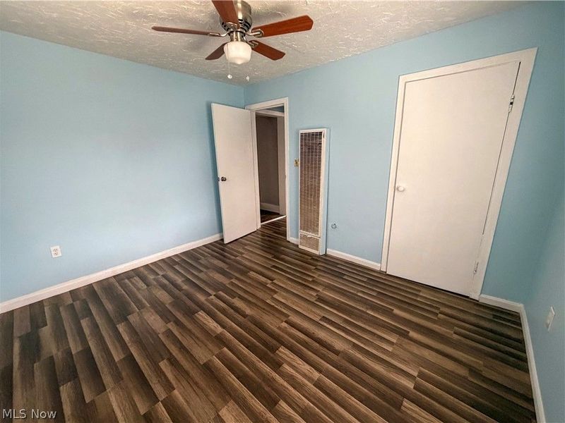 2405 Youngstown Road SE, Warren, OH 44484 Photo 28