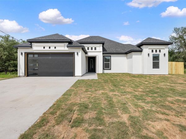 136 Waimanalo LN, Bastrop, TX 78602