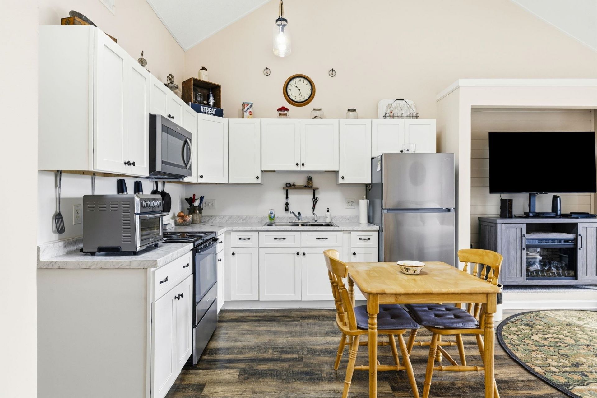 1850 Colony Dr.  Photo 12