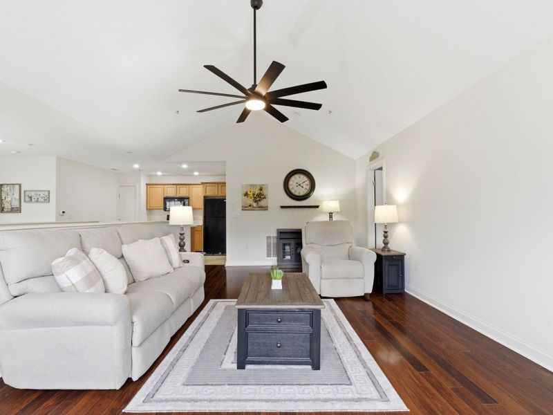 5078 Calais Drive, Columbus, OH 43221 Photo 4