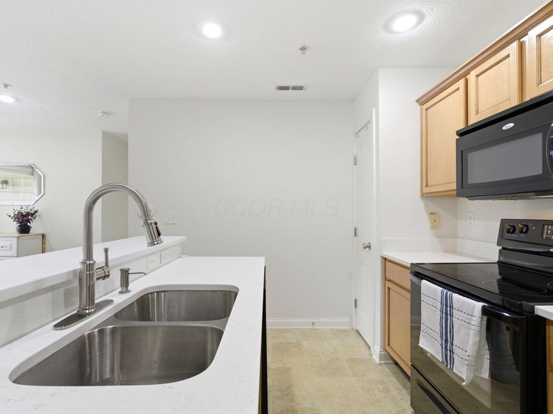 5078 Calais Drive, Columbus, OH 43221 Photo 7