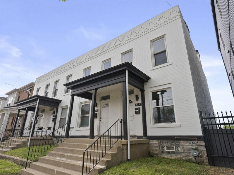 536 W Town Street , Columbus, OH 43215 Photo 2