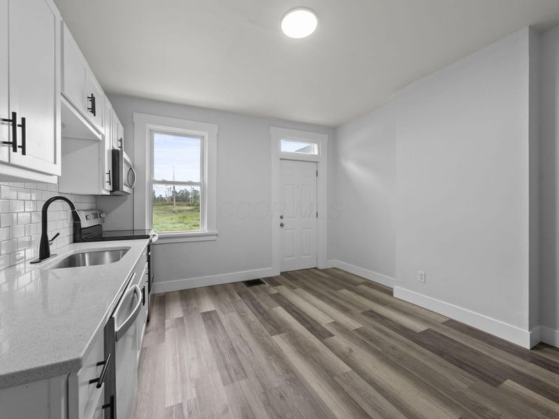 536 W Town Street , Columbus, OH 43215 Photo 8