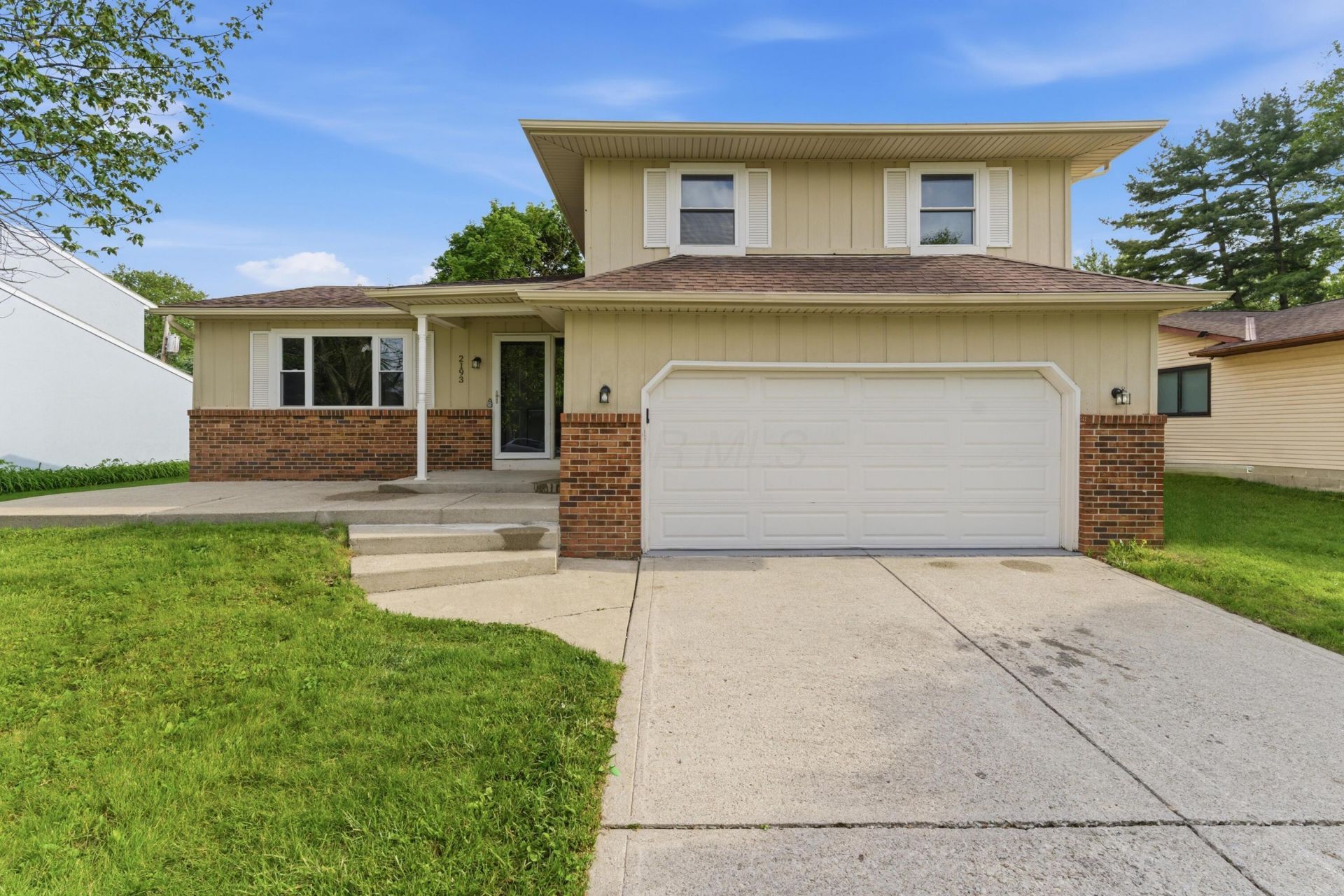 2193 Blackoak Avenue, Columbus, OH 43229 Main Photo
