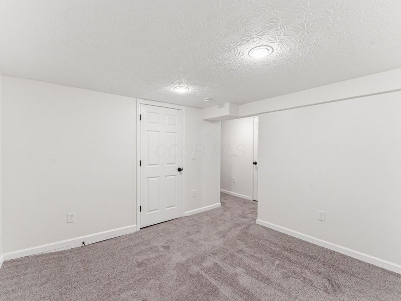 2193 Blackoak Avenue, Columbus, OH 43229 Photo 25