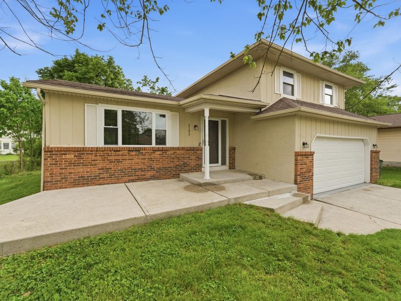 2193 Blackoak Avenue, Columbus, OH 43229 Photo 3