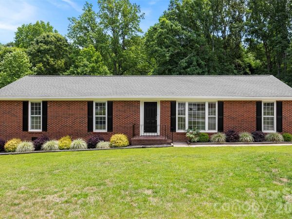 22 Forest Hill Road , Belmont, NC 28012