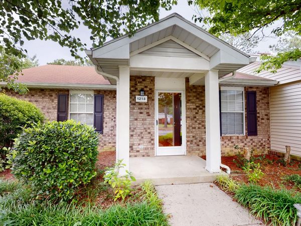 1218 Wilshire Circle, Aberdeen, NC 28315