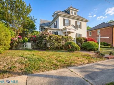 210 Watling Street, Urbanna, VA 23175