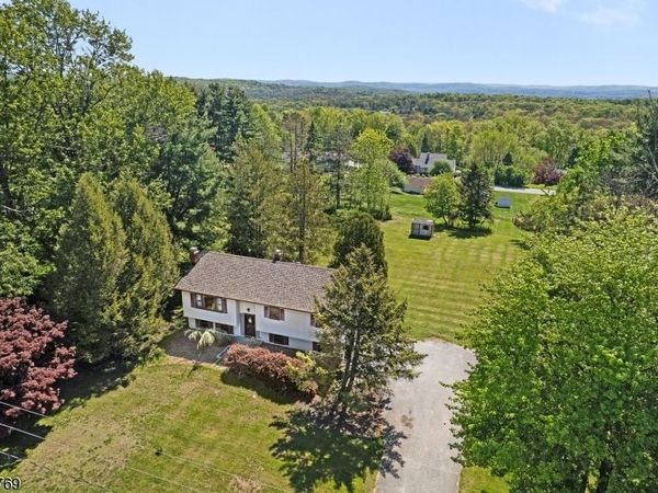 6 STRUBLE PL., Wantage, NJ 07461