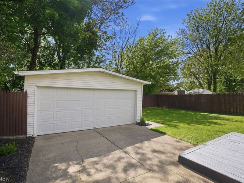 2189 20th Street SW, Akron, OH 44314 Photo 12