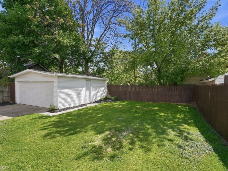 2189 20th Street SW, Akron, OH 44314 Photo 6