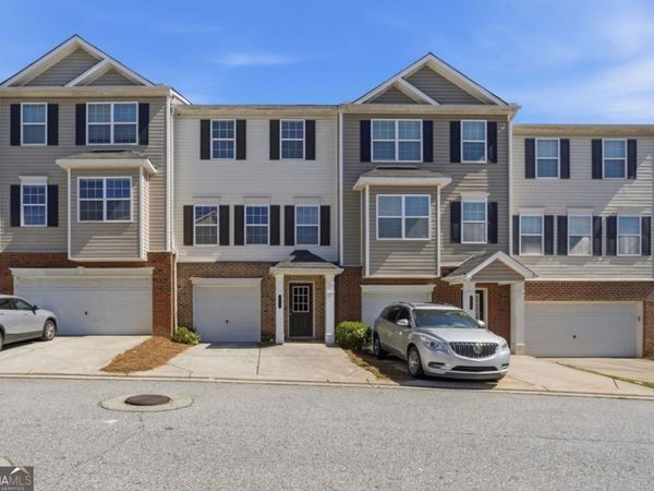 912 Society Circle SW, Atlanta, GA 30331
